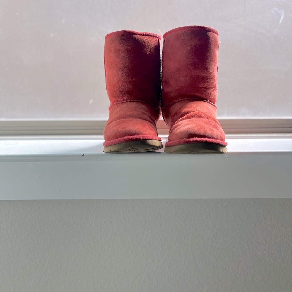 RED CLASSIC II BOOTS SIZE 5.5